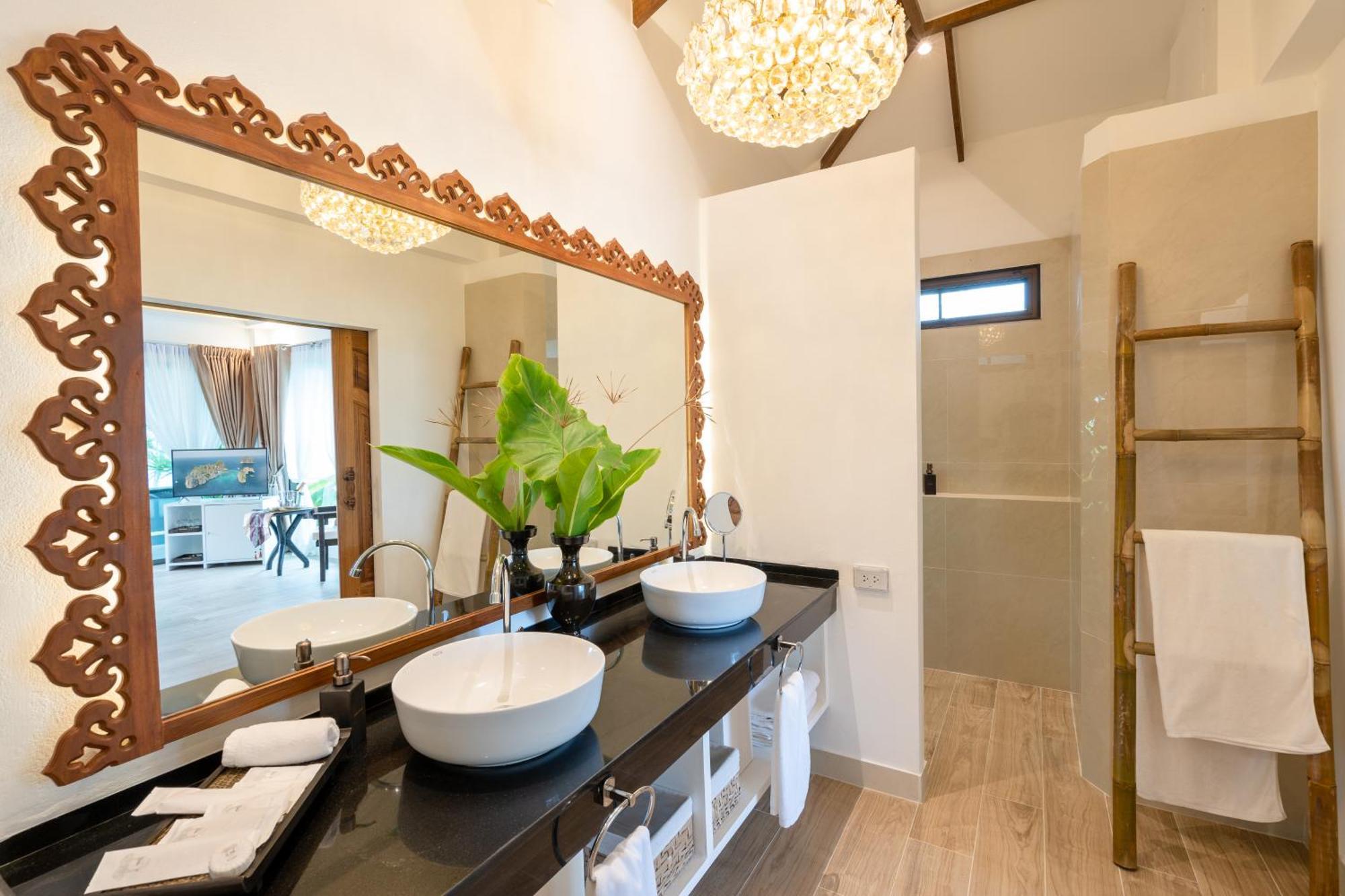 Lanta Palace Beach Resort & Spa - Adult Only Ko Lanta Rum bild